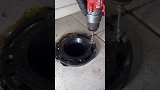 fixing a leaking toilet plumber plumbing homerepair diy diyrepair plumbingrepair plumbers