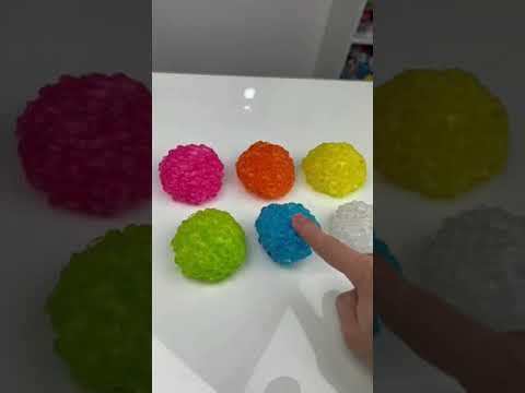 Video: Paleta de colores distinguidos que adornan la colección de sillas Xalcharo