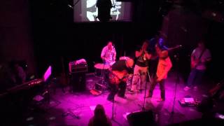 Slow Blues Solo 4 29 2015 134