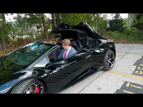 Videó: Lamborghini új életstílusú lágy felső Huracán Spyder