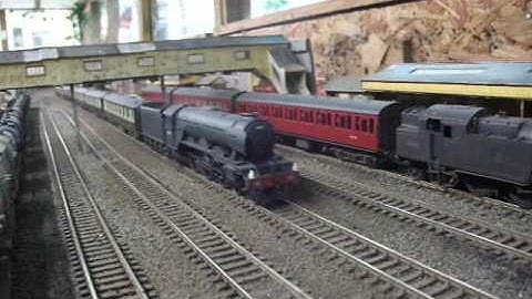 model railway helms deep 2