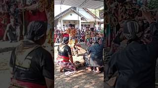 Download Lagu #rampakbuto #kesurupan##jhatilan #jaranan #shorts#short#video #viralvideo #feedshorts MP3 Download Lagu #rampakbuto #kesurupan##jhatilan #jaranan #shorts#short#video #viralvideo #feedshorts MP3