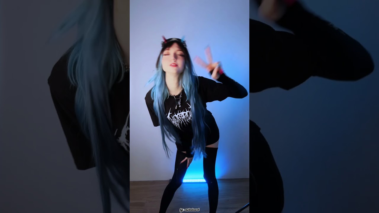 Goth 💙 #cosplay #dance #cosplayer #cosplaygirl #bluehair #egirl #gothgirl #altgirl #bluehaircolor