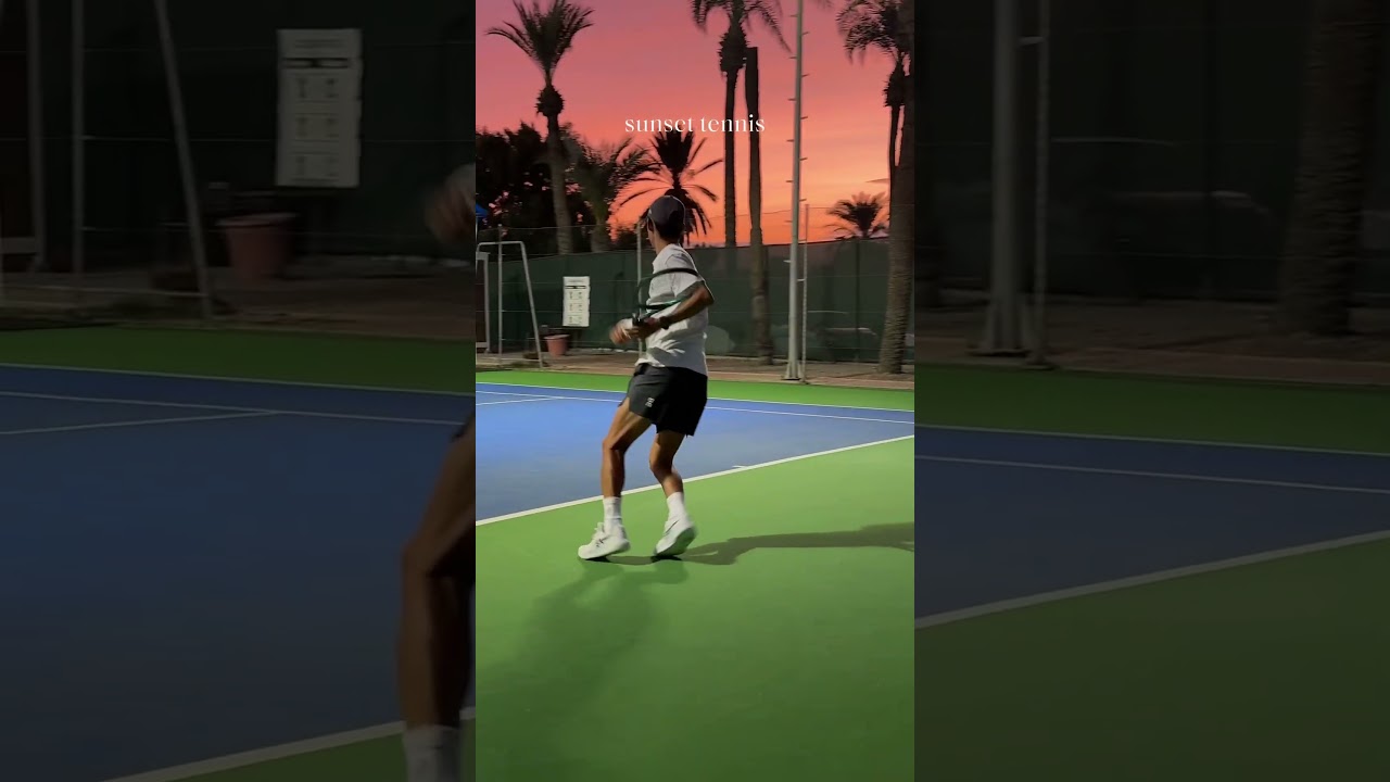 Tennis surrounded by beautiful scenery heals the heart🎾🌆 #tennis #rf #sports wilsontennis #federer