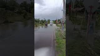 වතුර පාර කපාගෙන යන්නේ #video #viral#shorts #public #water#flood