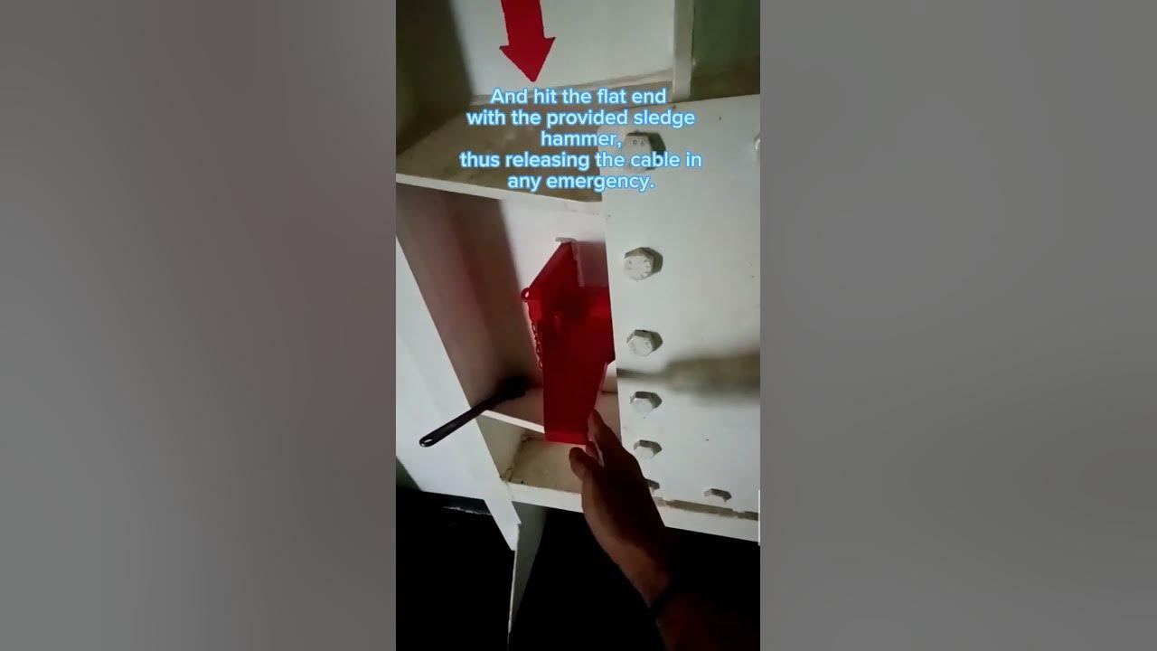 How to release Bitter end anchor chain shorts ship seaman bulkcarrier panamax capesize