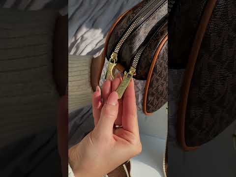Жіноча сумка кросбоді Michael Kors BODI коричнева з екошкіри Майкл Корс, видео 1