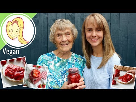 Bestemor's Amazingly Healthy Strawberry Jam (Vegan)