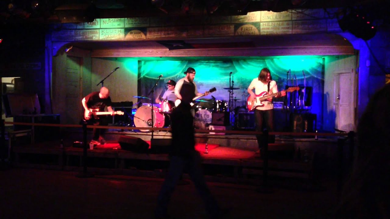 Guarda Brandon Adams & The Sad Bastards - "Radiate" su YouTube Guarda Brandon Adams & The Sad Bastards - "Radiate" su YouTube