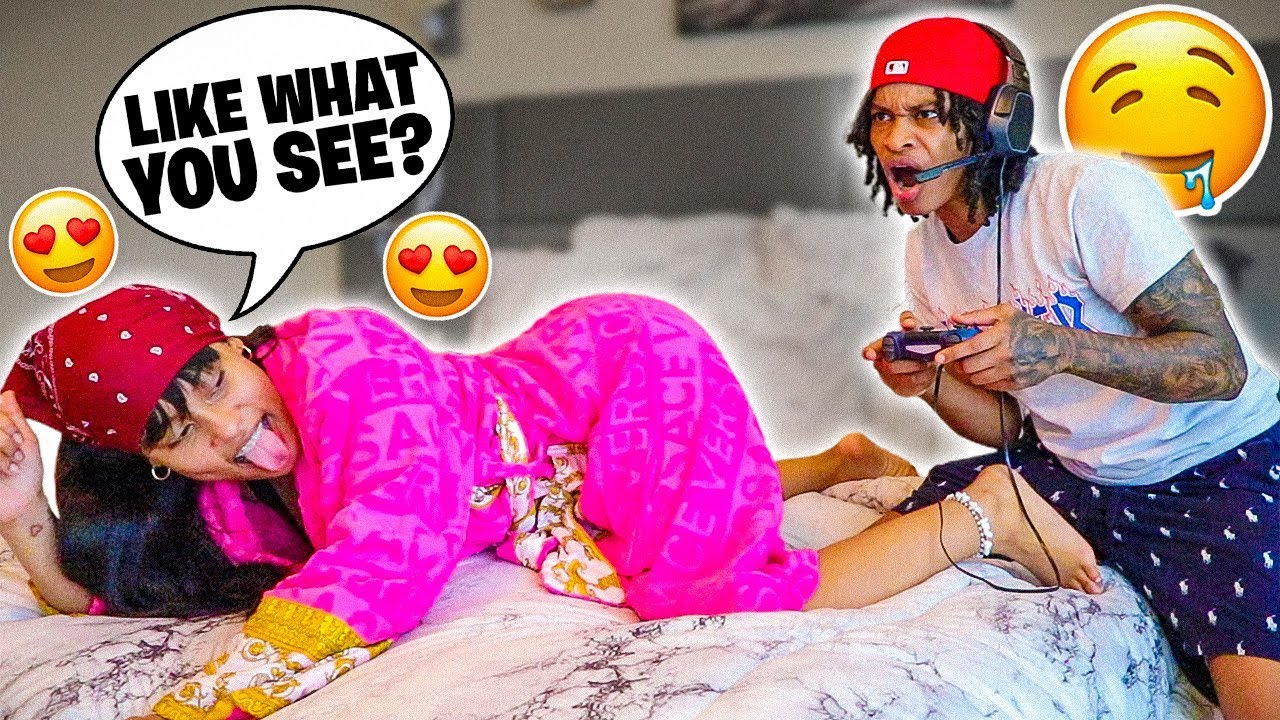 Distracting My Girlfriend While She Plays Video Games!! *Cute Reaction*