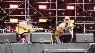 Iwan Fals Feat Ebiet G Ade - Belum Ada Judul, Live Pesta Pora 2025 Kemayoran Jakarta