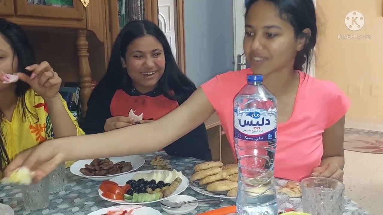 أجواءنا يوم عيد الفطر كل عام وانتم بالف خير / تحضير فطور الصباح / لمتنا في الفطور نهار العيد