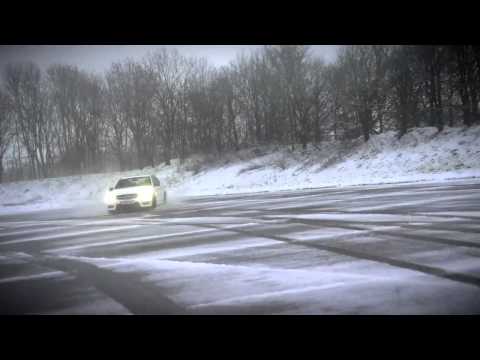 snowdrift-volvo-s60-polestar-and-a-drag-race.