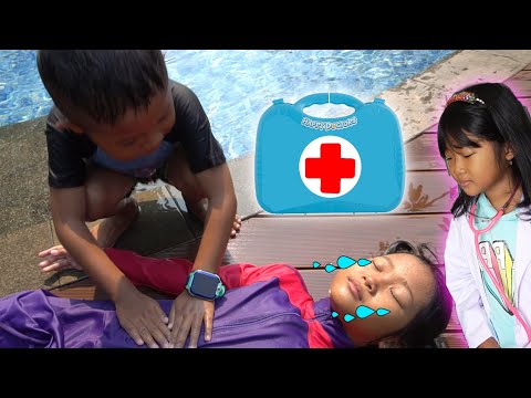 DRAMA RERE LAGI BERENANG KECAPEAN UNTUNG ADA IMOO WATCH PHONE DAN DOKTER DOKTERAN !!