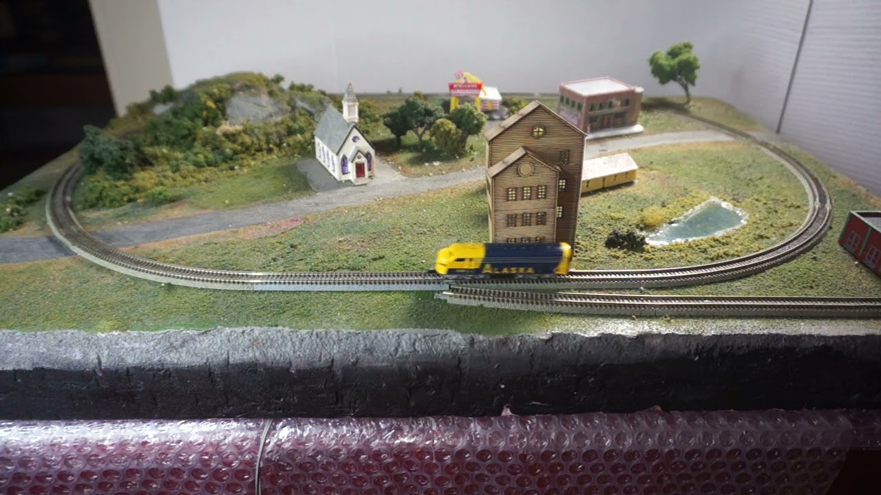 Marklin Alaska EMD F7A Diesel Locomotive 3-Pole Motor Z Scale Z Gauge Märklin