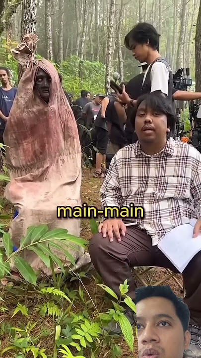 Hantu pocong di film sekawan limo #film #pocong #hantu #horror