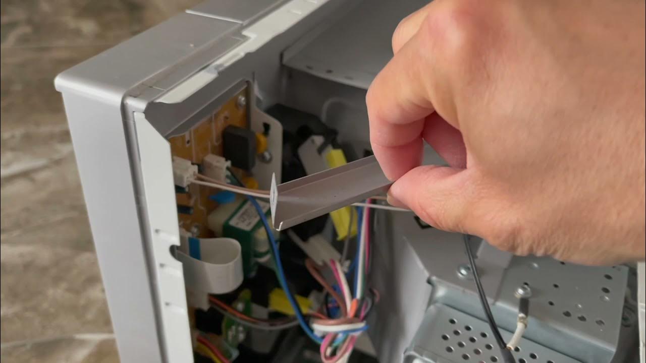 Keep Fixing Replacing Microwave Light Bulb Panasonic NNSD691S