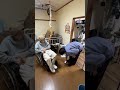 【障がい者】チップを渡した時の介助者の反応を見てみたwww#shorts