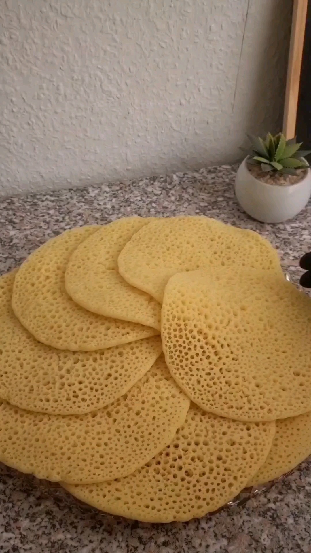 leckere Baghrir Khringo Marokkanische Pfannkuchen Paghrir Pan Cakes ...
