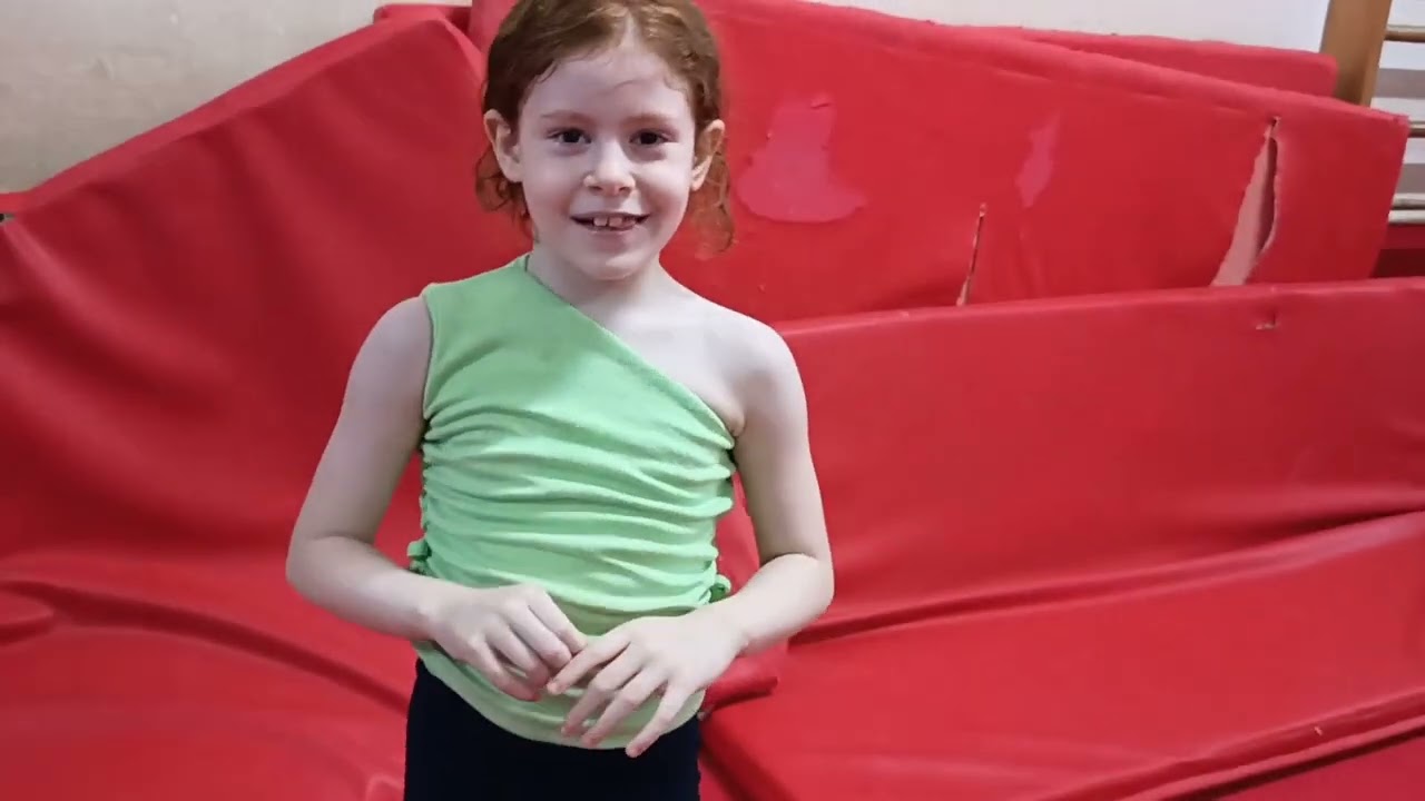 تحدي الجمباز للاطفال الصغيرين تحدي العشره جنيه 💸