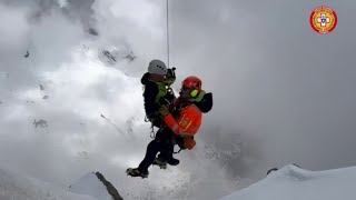 Il soccorso estremo su Punta Venezia: così sono stati portati in salvo i sei alpinisti
