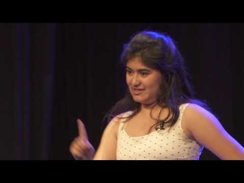 Como compartir un libro ayuda a entender otros mundos | Antonia Carrizo | TEDxYouth@CerroSantaLucia