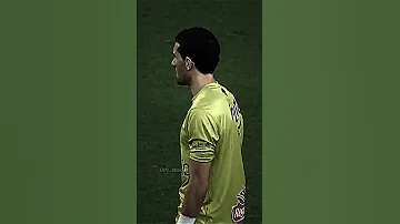 معتوه فاكر انو جاي معايا تصميم اهداف الاهلي 