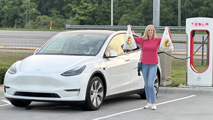 Tesla Model 3 und Tesla Model Y: Instrumentenmontage, Super