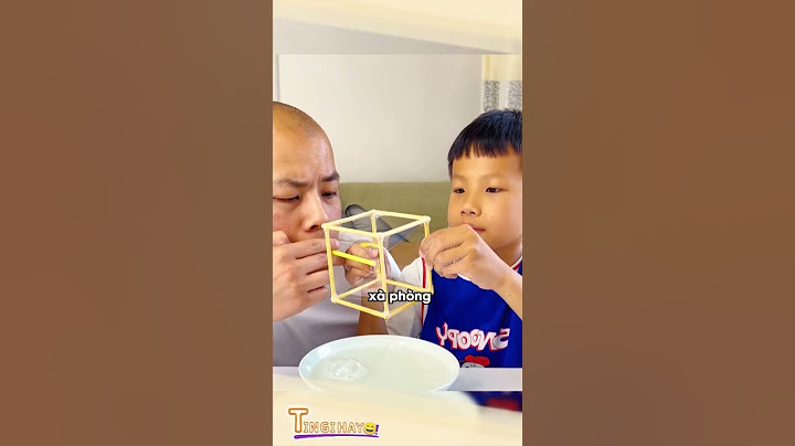 Cậu bé có ý tưởng chơi đùa với bong bóng xà phòng rất thú vị 😲