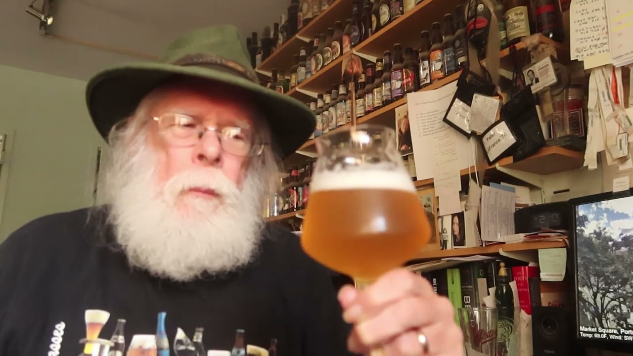 Round Table Round 'n Gentle German Pilsner in One Minute