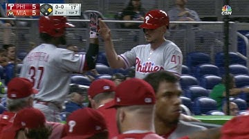PHI@MIA: Hernandez plates Stassi with sac fly in 7th