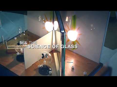 Video: Praktiska pieeja dzīvokļa dekorēšanai: stikla vannas ekrāns