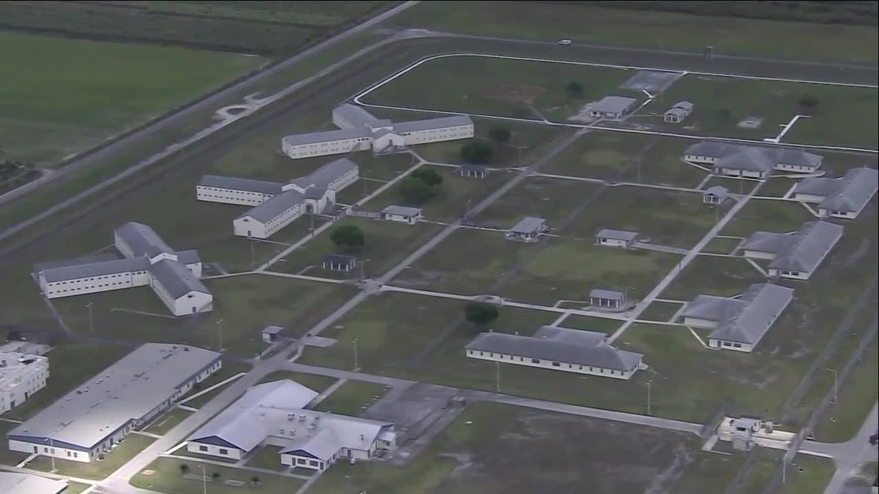 Dade County correctional officers charged with inmate murder - YouTube