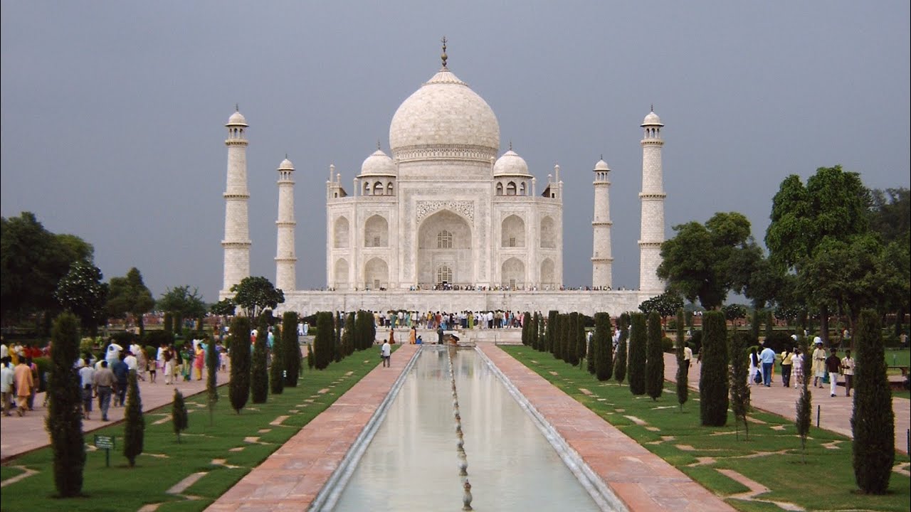 India: AGRA, Taj Mahal, Fatehpur Sikri, Akbar's tomb by Claudio