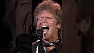 Here is John belting out Screaming’ Jay Hawkin’s “I Put A Spell On You” at Farm Aid in 1997! 🤘🏼🎶