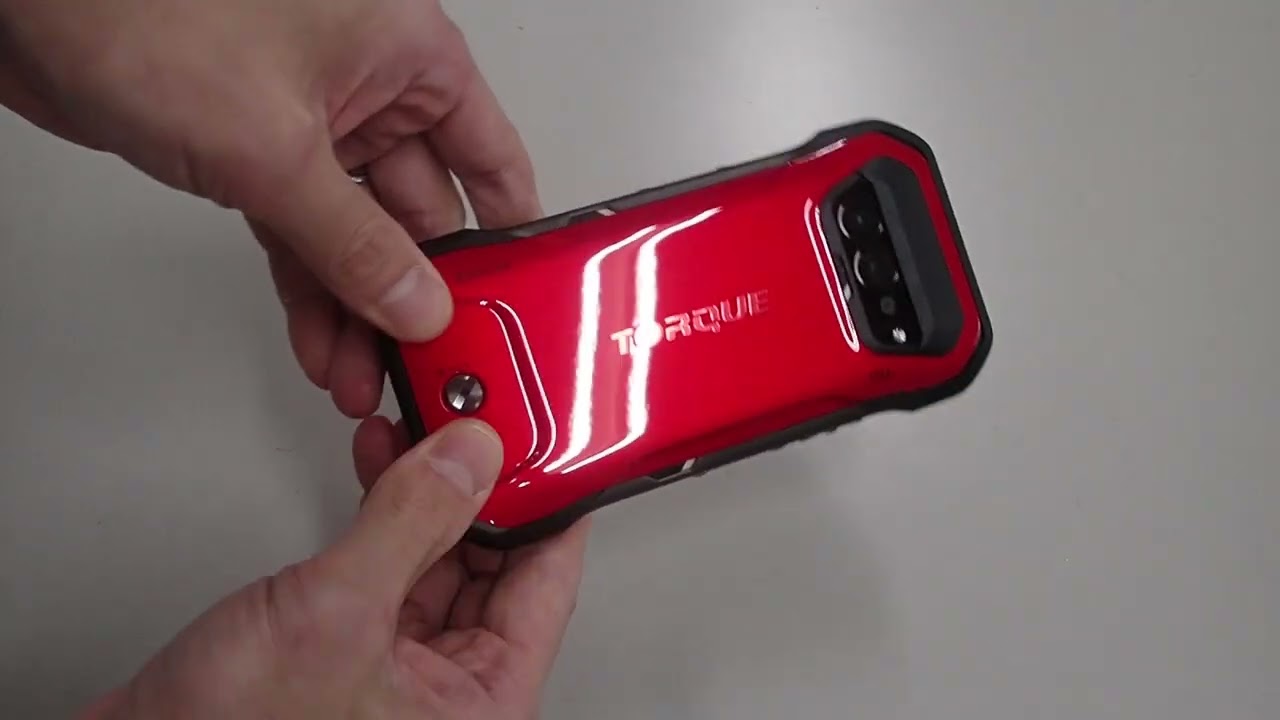 TORQUE G07 背面カバーの取り付け方 - YouTube