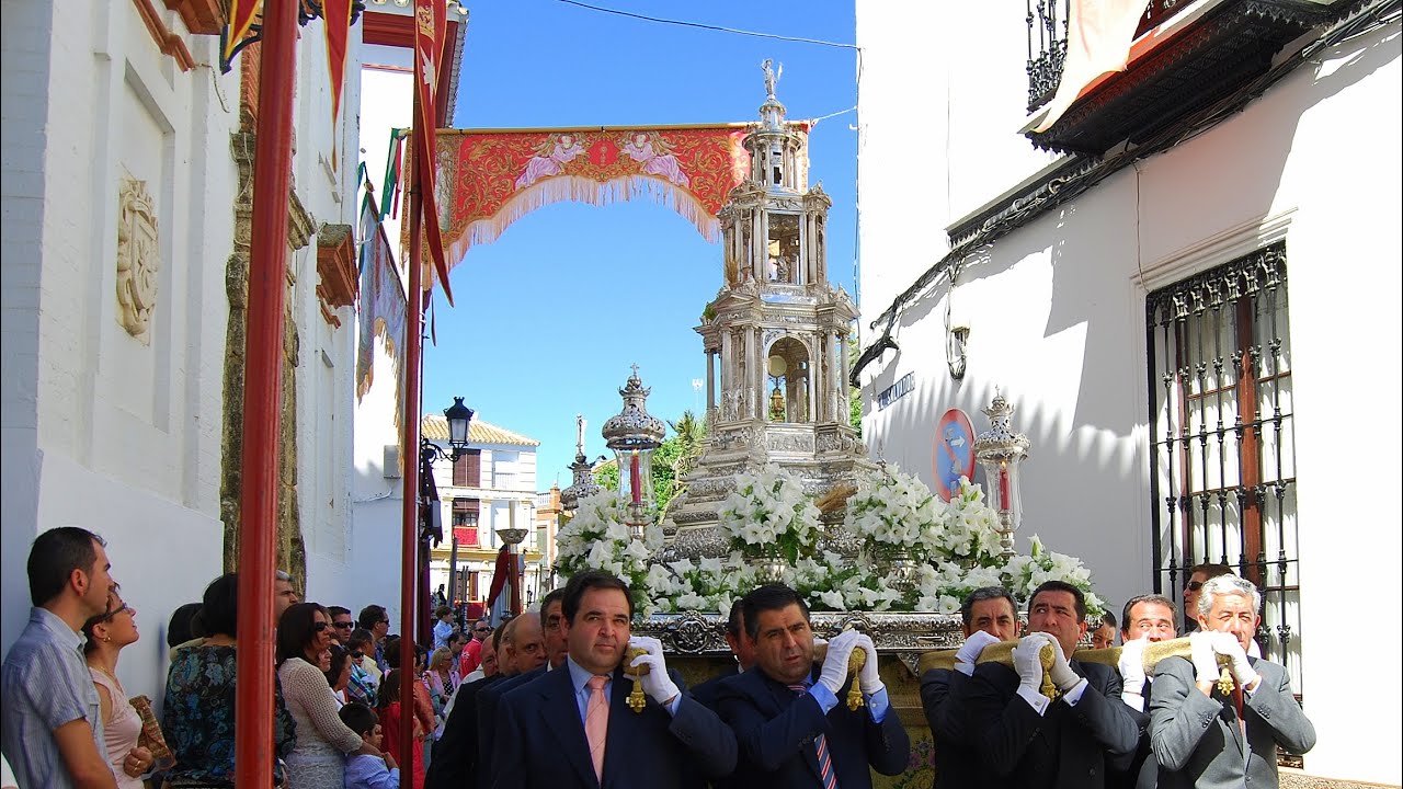 Corpus Christi en Carmona 2.013 - Altares y flores salesianos vigo