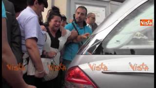 Funerali Tiziana Cantone, Il Dolore Straziante Della Mamma Perchè Si Sono Accaniti Tutti Contro