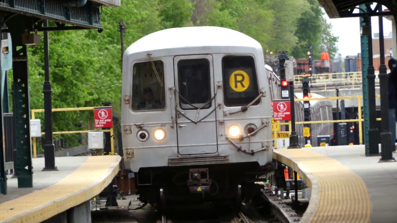 BMT West End Line: R46 R Train at 9th Ave-39th St (Weekend-G.O.) - YouTube