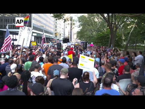 NYC teachers protest vaccine mandate