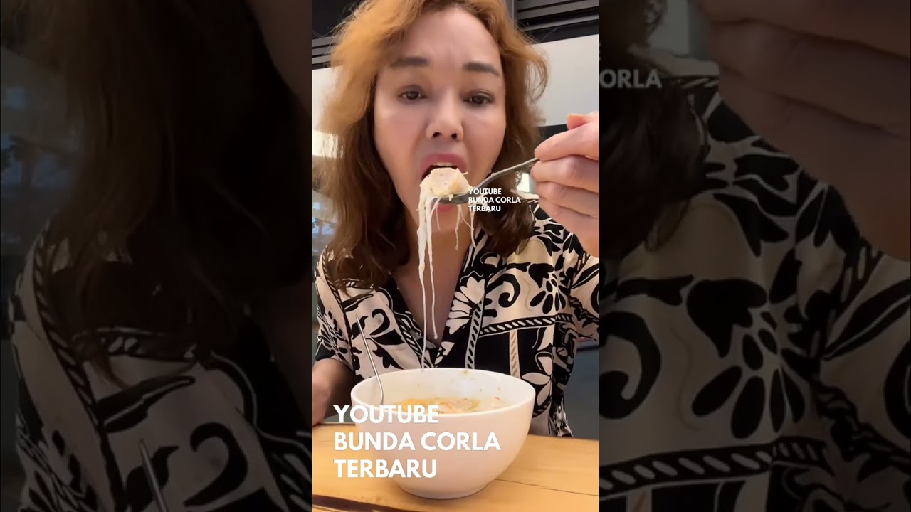 Disajikan Fitri Salhuteru, Bunda Corla Makan Mie Sop di Rumah Mewanhnya Selahap Ini