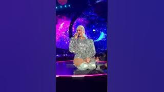 Katy Perry - Into Me You See (live in Antwerpen - 24.05.2018)