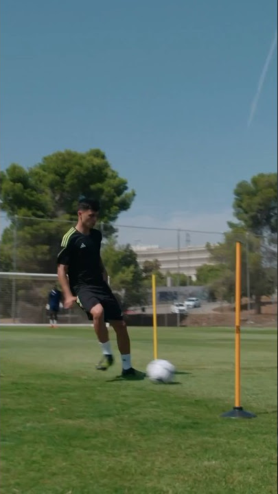 CR7 hitting the 'Calma, calma' celebration at 38 🐐😅 Iconic!  #footballshorts #football #ronaldo 