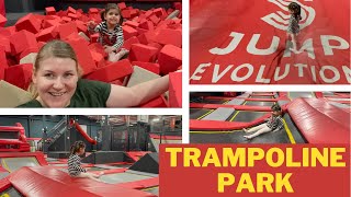 Having fun at trampoline park - Jump Evolution