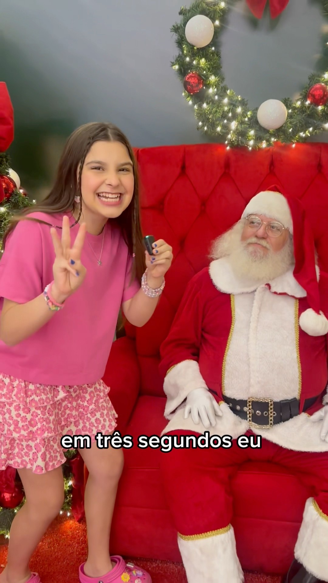 COMPRANDO PRESENTE PRO PAPAI NOEL ￼