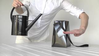 EuroFlorist Iris vase, Smart Packaging for your cut flowers
