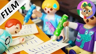 Playmobil film italiano|EMMA AIUTA CLASSE A COPIARE - Test prima delle vacanze?|famiglia Vogel screenshot 2