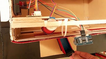 Puerta automática de supermercado con sensor ultrasonido y motor paso a paso