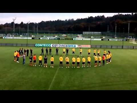Minuto de Silencio en el entrenamiento del Deportivo de A Coruña