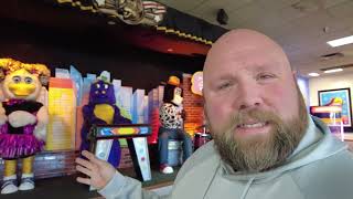 I Visit Boardman Ohio Chuck E. Cheese To See Their 1 Stage!